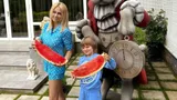 «Ему говорят: «Не подходи к нам». Объезжают на велосипедах». Жена Плющенко — про слухи о психической болезни сына
