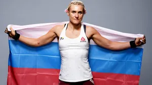 Русская экс-претендентка на пояс разбила лицо легенде UFC. Куницкая не оставила шансов Тейт