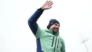 Чемпион Олимпиады бросил борьбу с Большуновым, зато выиграл культовый марафон. Ему едва все не испортил ветер…