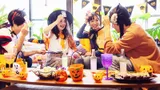 5 веселых настольных игр с простыми правилами для посиделок на Хэллоуин