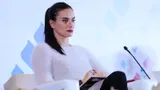 «Отречение от родины — предательство». Легенду спорта РФ Исинбаеву уничтожили после ее слов про звание майора