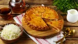 Готовлю этот пирог, когда гости уже на пороге: мой самый ленивый рецепт за 15 минут