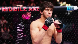 Евлоев дожал UFC? Непобежденному россиянину предрекают долгожданный бой за пояс с легендарным чемпионом