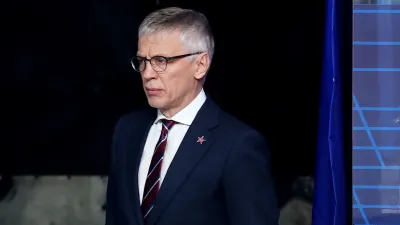 Игорь Ларионов