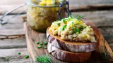 Мажу вместо колбасы: вкусные и быстрые бутерброды на скорую руку обеспечены