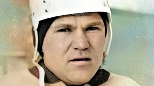Страдал от голода, выживал под бомбежками фашистов, был уверен в гибели отца. Истории о хоккеисте СССР Кормакове