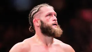Крутого азербайджанца снова нокаутируют в UFC — соперник слишком силен. Прогноз на Рафаэль Физиев — Мануэль Торрес