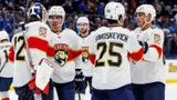 Такого не было целых 30 лет! Неожиданный герой уничтожает фаворита плей-офф НХЛ — ему помогает русский супервратарь