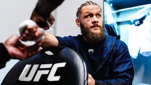 Физиева кидают под грозного мексиканского нокаутера. В UFC хотят «слить» яркого кикбоксера из Азербайджана?