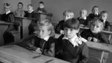 Школьную форму СССР ругали врачи: из-за нее возникали проблемы со здоровьем — причина в нескольких деталях