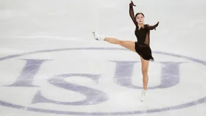Бывшие русские фигуристки сражаются за золото чемпионата мира — это их последний шанс. 1-й день ЧМ-2025: Live