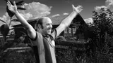 Легендарный футболист СССР уехал доживать в деревню. Соседи обрадовались, но потом стали его избегать — почему?