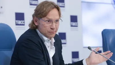 Валерий Карпин