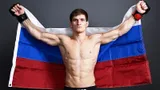 Непобежденный боец из России включается в гонку за титул UFC. Прогноз на Мовсар Евлоев — Дэн Иге