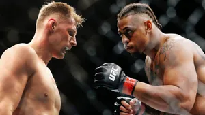 «Американцы хотят, чтобы я побил его». Русский тяж Волков дерется в UFC со скандальным футболистом