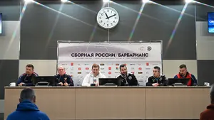 «Жаль, что у сборной нет выхода на Европу». О чем говорили перед регбийным матчем Россия — «Барбарианс»?