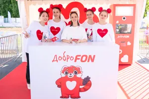 Костомаров и Медведева вместе с ДоброFON посетили Фестиваль школьного и студенческого спорта