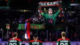 Хоккеисты «Ак Барса» щелкают семечки во время дерби и игнорируют речи фанатов. Команда Знарка в депрессии