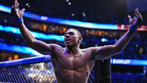 Бывшего чемпиона UFC безжалостно кинули под жесткого фармацевта. Прогноз на Камару Усман — Хоакин Бакли