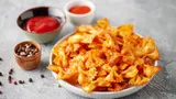 Попробовала модный тренд: чипсы из макарон — получается очень вкусная закуска