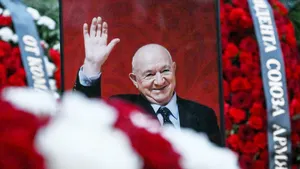«Легенда с безупречной репутацией». Как Москва прощалась с великим Симоняном 