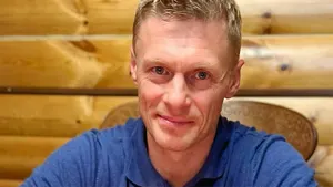 «Остановили люди с автоматами, набили морды». Призер ОИ из России: скандал на ОИ-2004 с Немовым, возвращение в 39