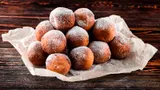 Советская классика: рецепт любимых творожных пончиков из детства