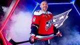 Что творится с Овечкиным накануне сезона? Он пропустил игру, но его тренер утверждает, что все под контролем