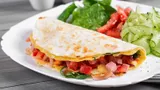 Завтрак из 2 ингредиентов за 5 минут: соединяю яйцо и лаваш — получаю вкусное и сбалансированное блюдо
