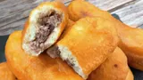 Эти копеечные пирожки в СССР обожали все: сейчас «Дрова» с тем самым вкусом найти трудно — но есть рецепт