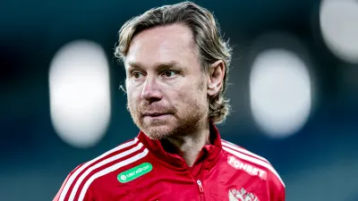 Валерий Карпин