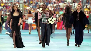 Невероятный перформанс перед финалом ЧМ-1998: как французы решились на такое?