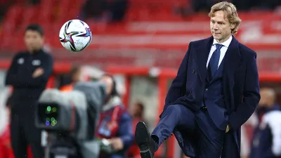 Валерий Карпин
