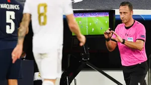 VAR нелогичен не только в РПЛ, но даже в Европе. Объясняем на примере двух топ-матчей Лиги чемпионов