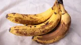 Что приготовить из перезрелых бананов: 3 простых рецепта, которые спасут продукт