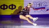 Загитова выступила в откровенном прозрачном платье: «Показала дерзкую программу, но случилось падение»