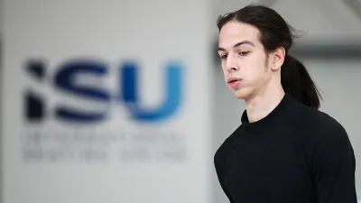 Петр Гуменник, Международный союз конькобежцев ISU