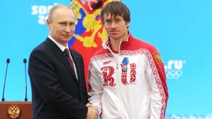 «Ловите кайф — и все будет». Легендарный Максим Вылегжанин попрощался с болельщиками