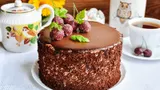 Этот торт в СССР подсмотрели на Западе, и он стал хитом продаж. Но домашний — вкуснее: нашли рецепт «Пьяной вишни»