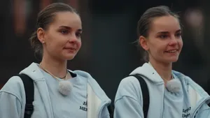 Дина плакала и просила прощения у сестры: Аверины вылетели из «Сокровищ императора»