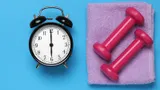 Утренняя тренировка заряжает бодростью и энергией: комплекс для взрослых и детей