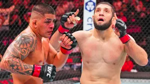 Нокаутер из Дагестана идет к вершине в UFC. Алискеров вырубил троих и получил в соперники опасного бразильца