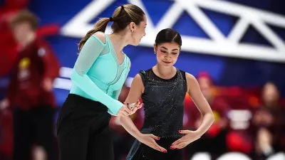 Камила Валиева, Аделия Петросян
