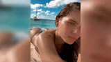 19-летняя внучка Ельцина выложила горячие фото в купальнике. Она проводит отпуск с футболистом сборной России