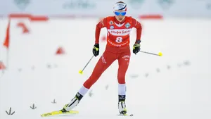 Олимпийская чемпионка после рождения дочери выиграла золото чемпионата России. Пеклецова проиграла финиш Степановой