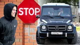 Отчим Кокорина наехал на ногу журналисту, мама прятала лицо. Мамаев и Кокорин вышли на свободу: фото