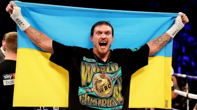 Александр Усик