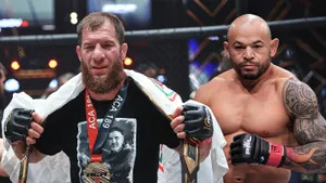 Звезда UFC едет в Грозный биться с местной легендой. Тибау провел в лучшей лиге мира 28 боев и едва не побил Хабиба