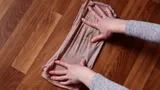 Менять линолеум — слишком дорого, поэтому обрабатываю его простым средством: пол сияет как новый