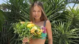 Пришла на пляж без лифчика: жена скандального поляка Левандовского удивила откровенным вырезом